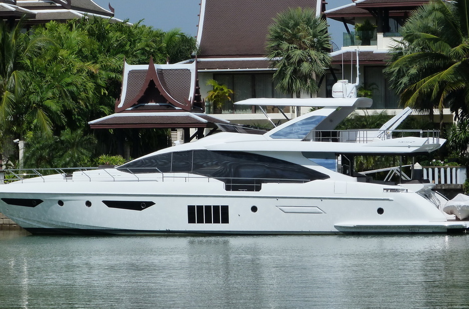 Azimut Mirage