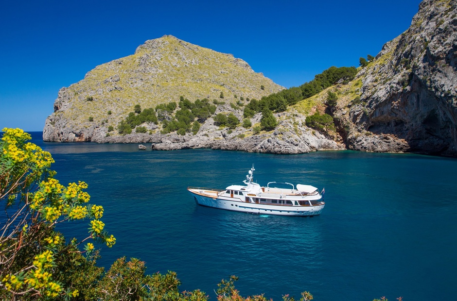 Feadship Heavenly Daze