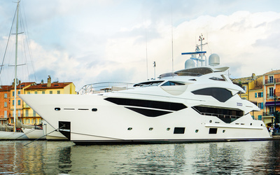 Sunseeker 131 Yacht