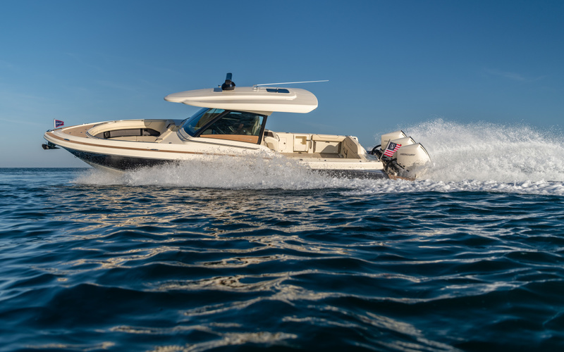 Chris-Craft Calypso 35