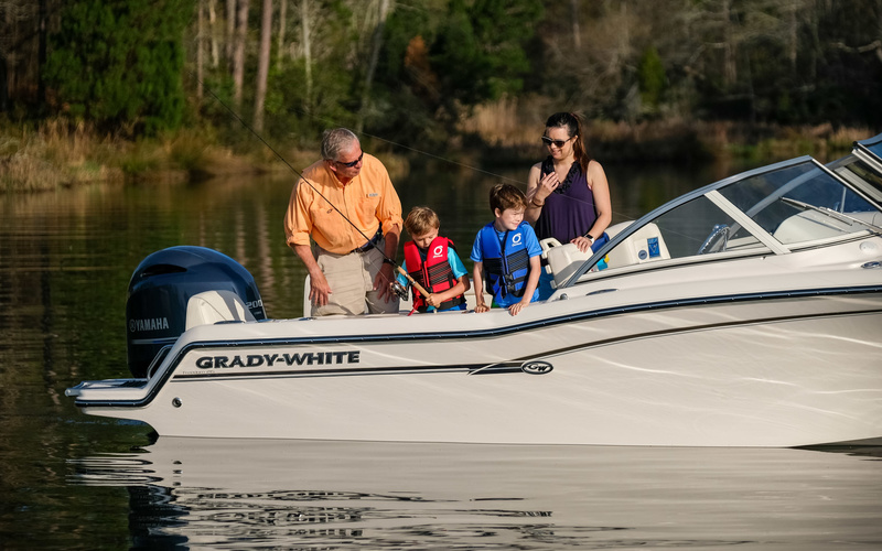 Grady-White Freedom 215