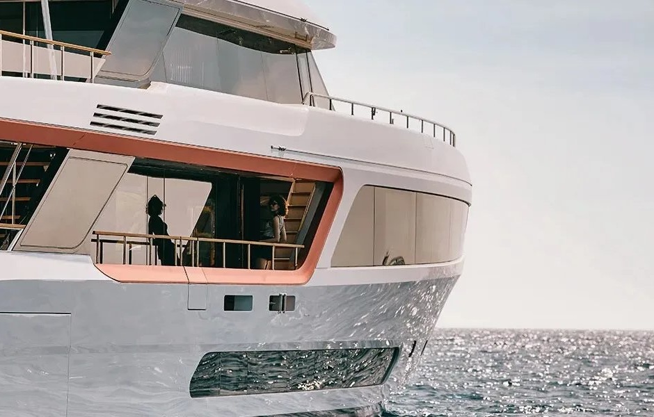 Benetti Legend