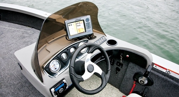 Crestliner 1750 Raptor