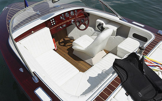 Boesch 560 Sundeck