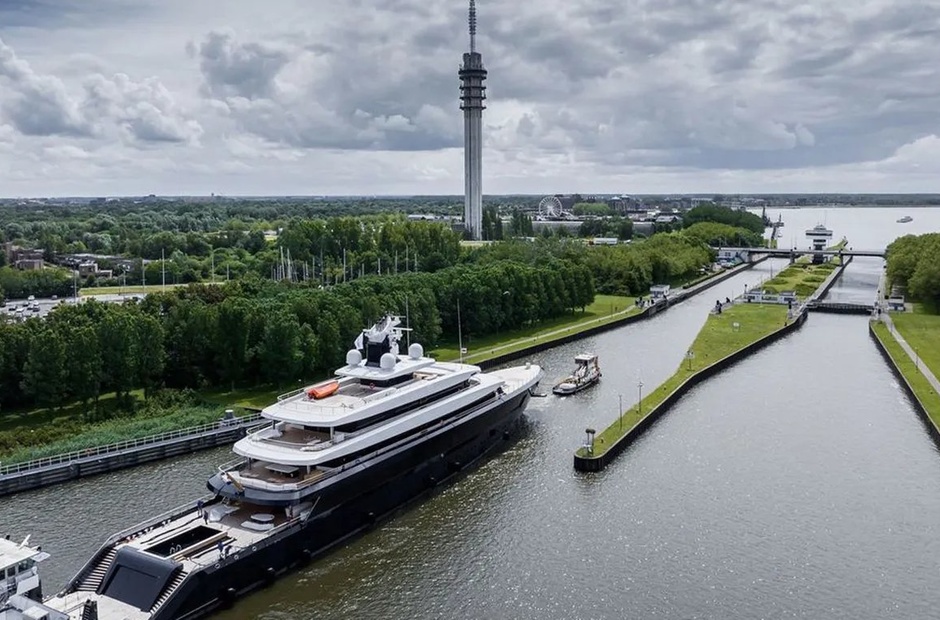 Feadship Drizzle