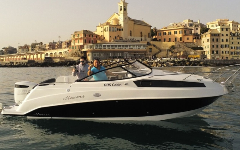 Manara 695 Cabin