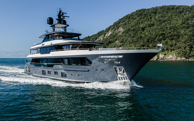 MCP Yachts 37.4M