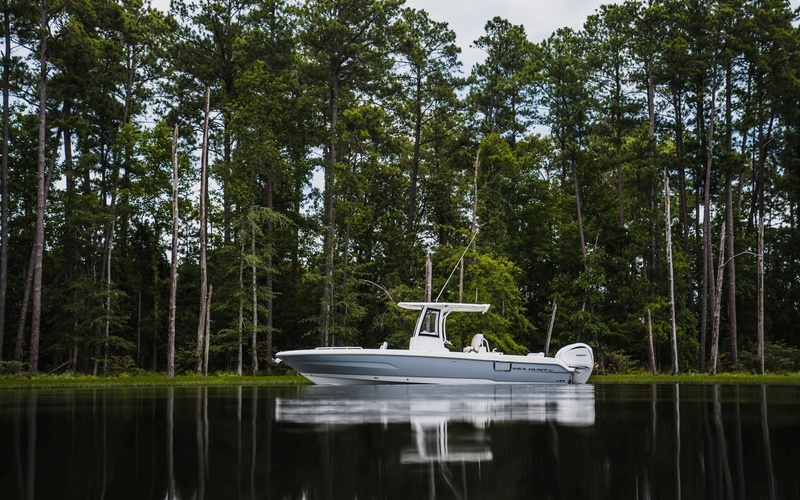 Sea Hunt Escape 28