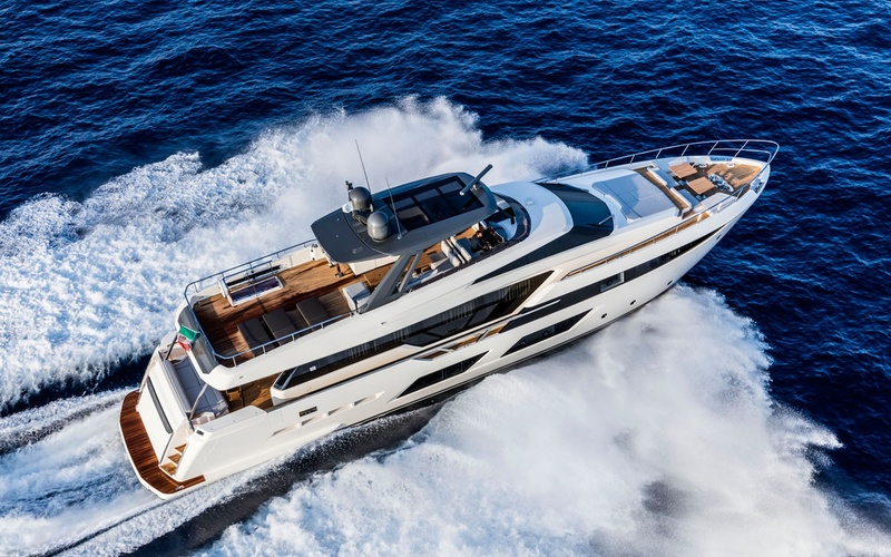 Ferretti 920