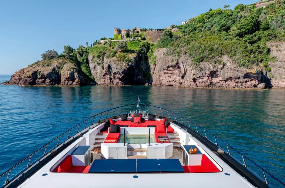 Mangusta Black Legend