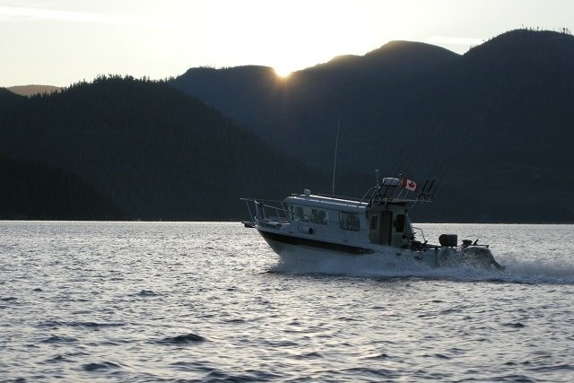KingFisher 2525 Offshore