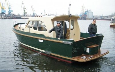 Gemond boatyard Freedom 30 ft/hull 01