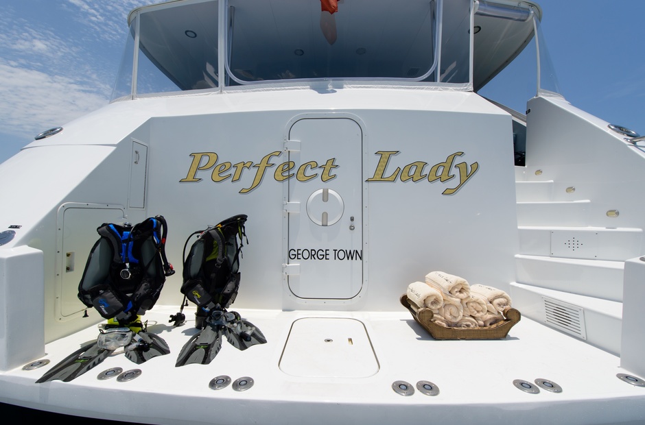 Hatteras Perfect Lady