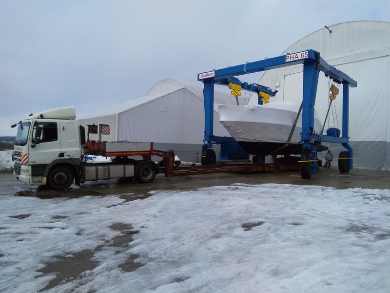 Погрузка в Московской области, яхт-клуб Fordewind