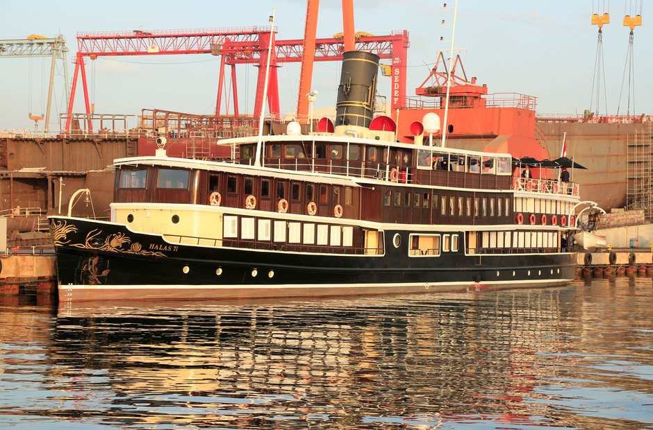 Fairfield Shipping Halas