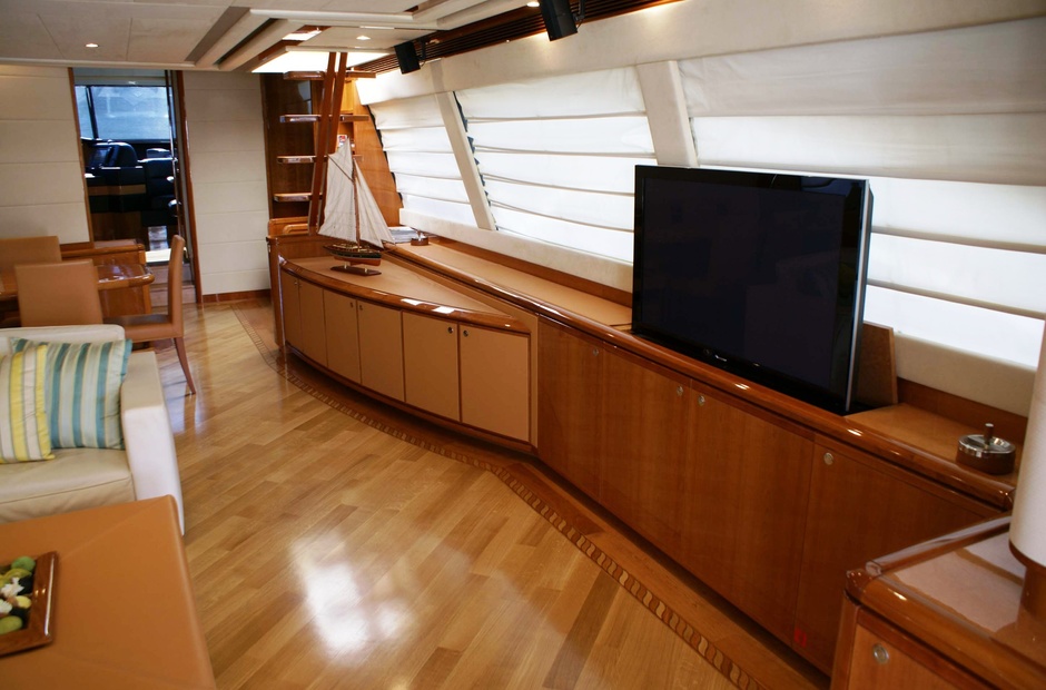 Ferretti Chi 5