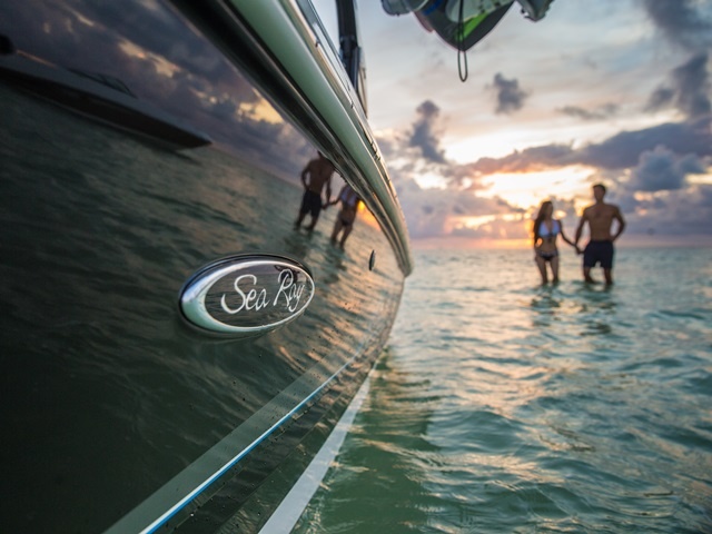 Sea Ray 220 Sundeck OB
