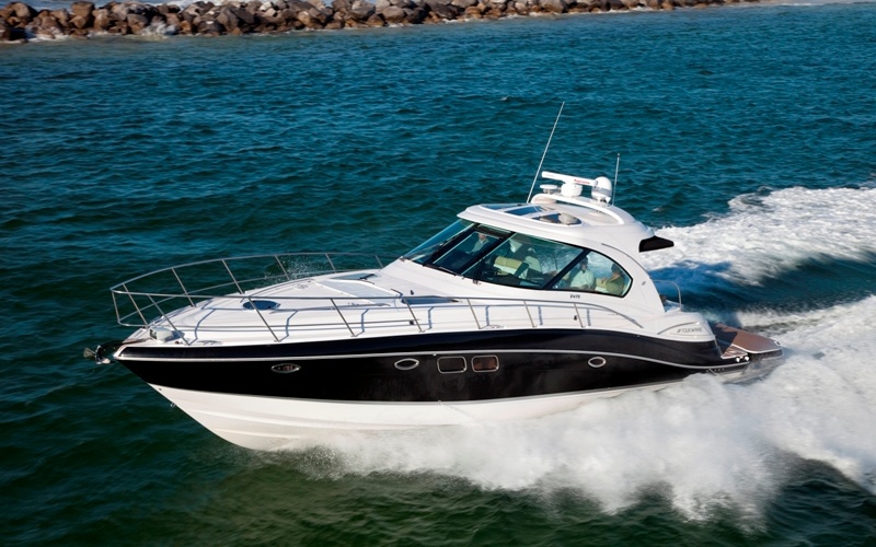 Four Winns V475