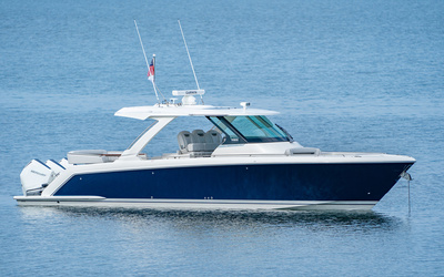Tiara 38 LS