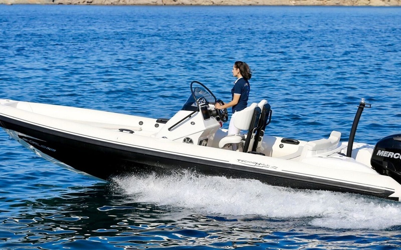 Technohull T688