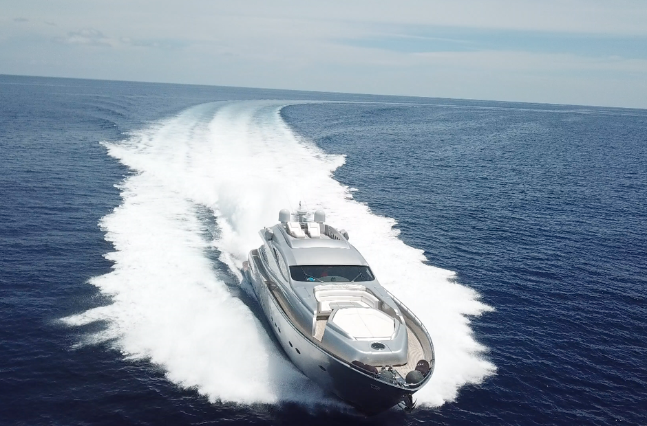 Pershing YCM 90