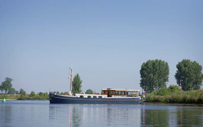 De Alm  Schippersjacht 2150