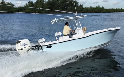 Dusky 252 Open Fisherman