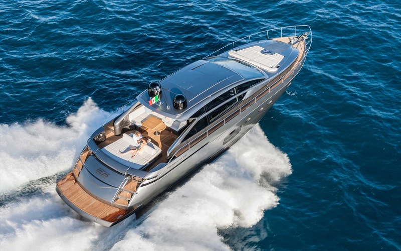 Pershing 62