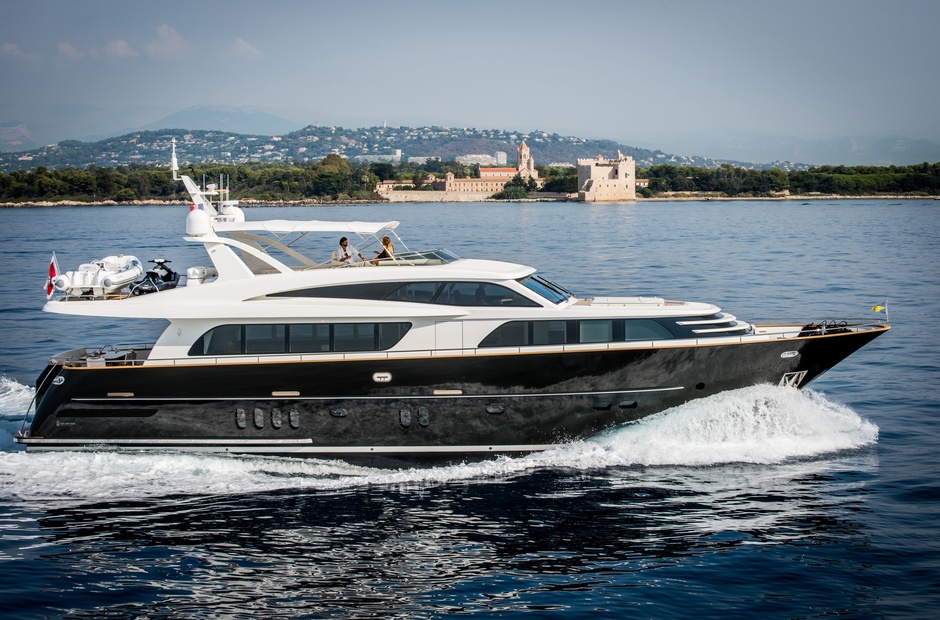 Van der Valk Mr. Maverick
