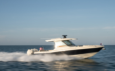Chris-Craft Calypso 35