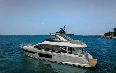 Azimut Crimson