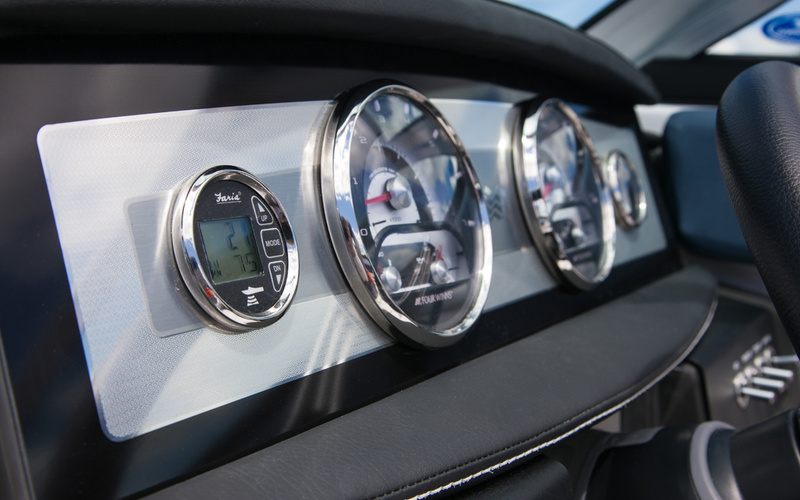 Four Winns Horizon 210