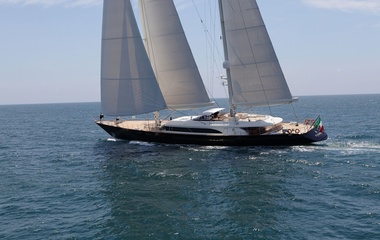 Perini Navi Fidelis