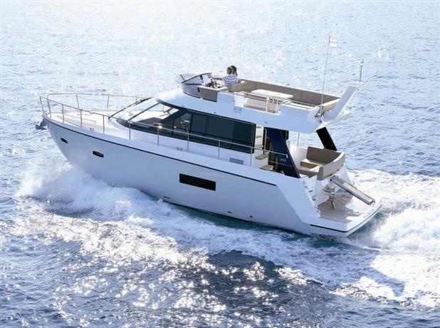Sealine F42
