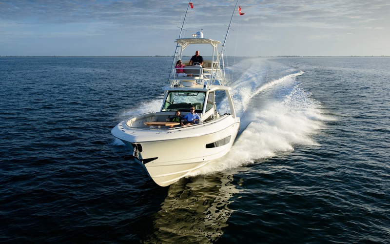 Boston Whaler 420 Outrage