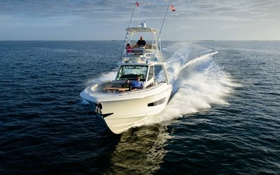 Boston Whaler 420 Outrage