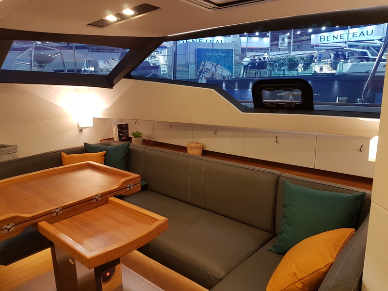 Pilot Saloon 42