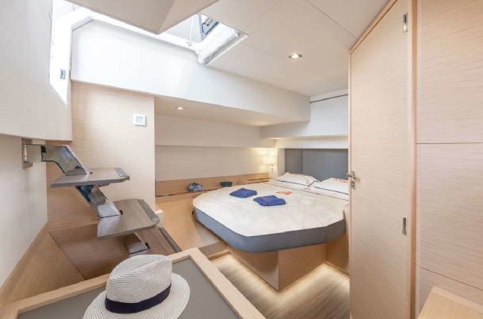 Fountaine Pajot Number One