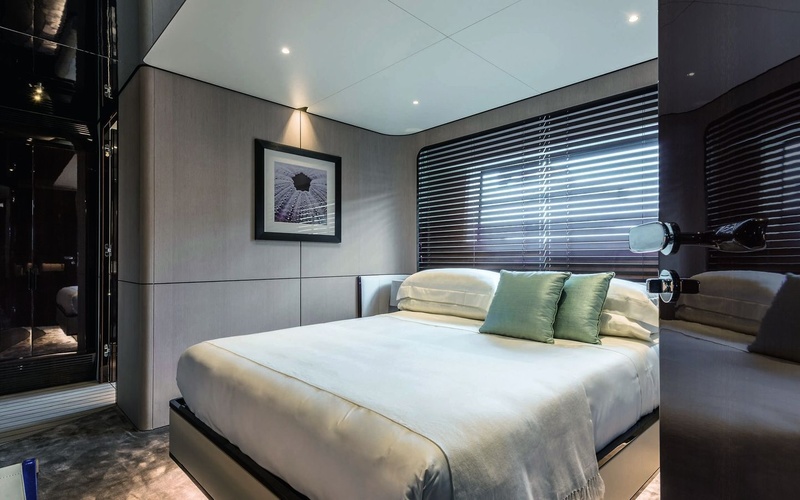 Premier Pontoons Solaris