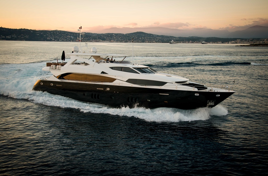 Sunseeker Black and White