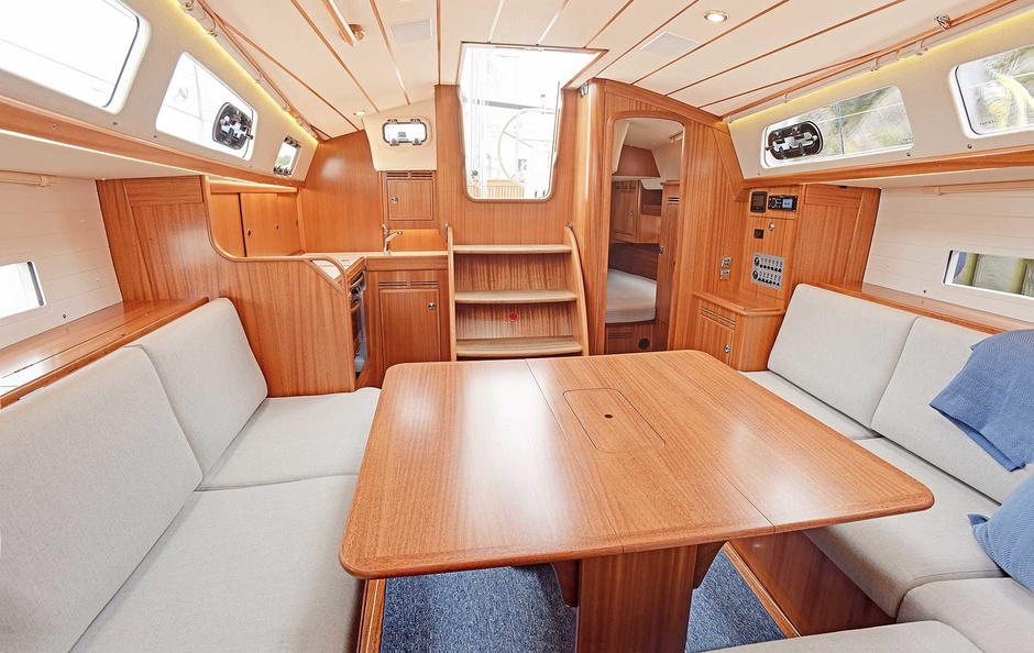 Hallberg-Rassy 340