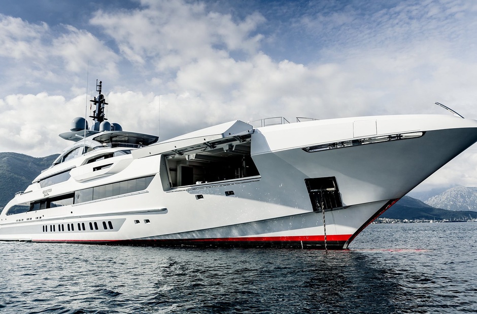 Heesen Galactica Super Nova
