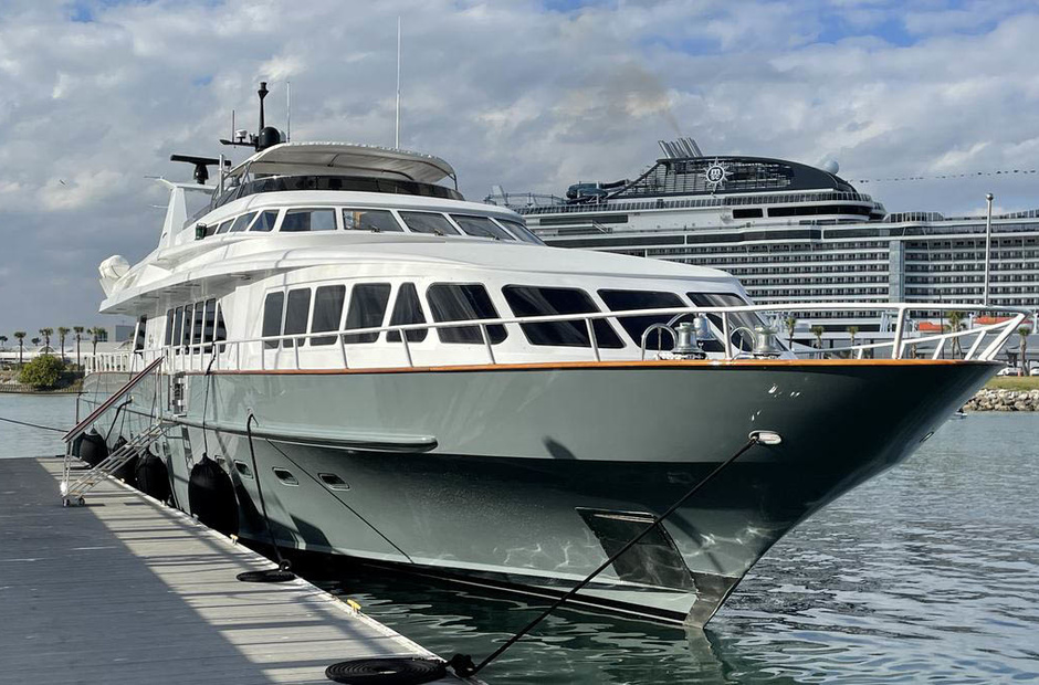 Trinity Yachts Ready II Play