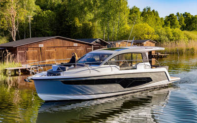 Sealine C335