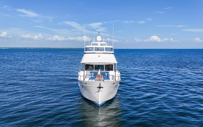 Outer Reef 670 Azure SY