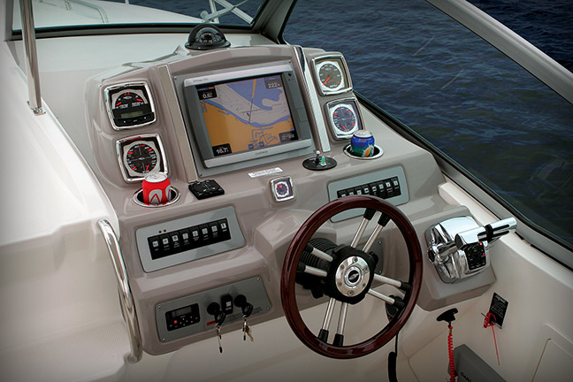 Chaparral 330 Signature