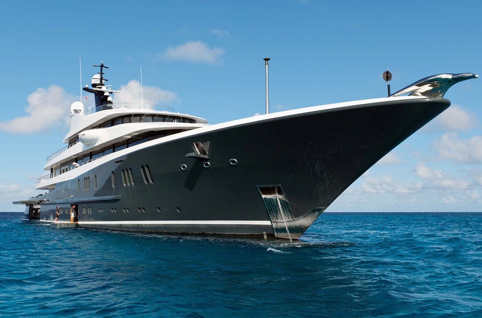 Lurssen Phoenix 2
