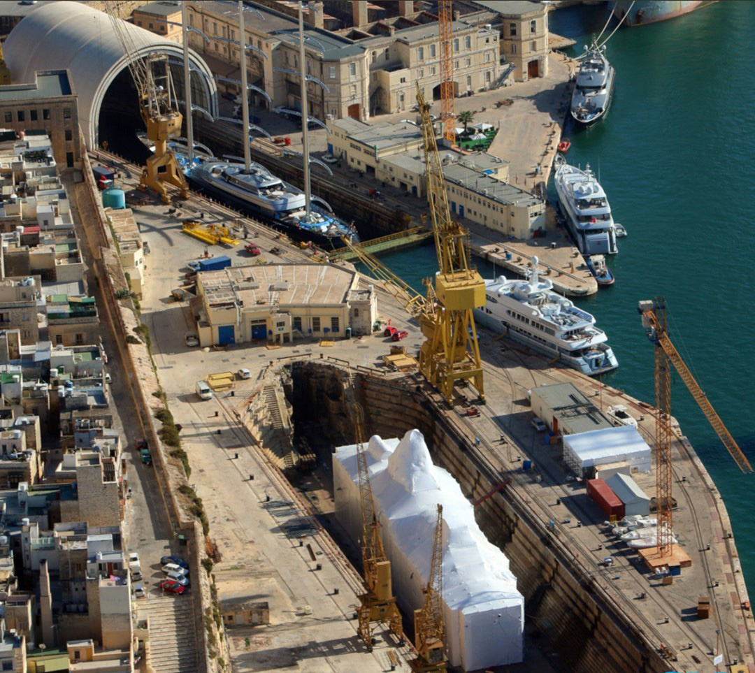 Extra Yachts