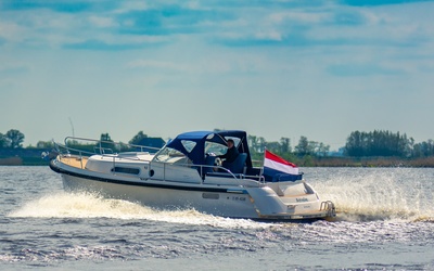 Interboat Intercruiser 32