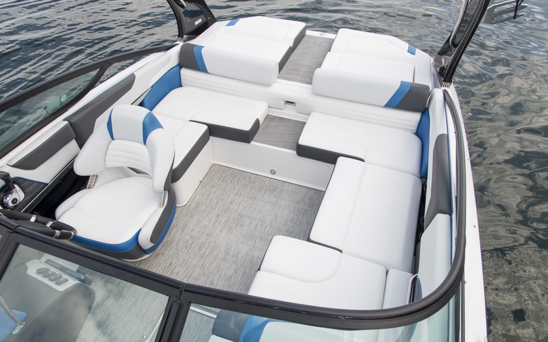 Regal 2100 RX Surf